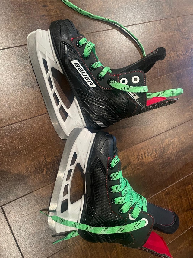 Y10 hockey skates - photo 2