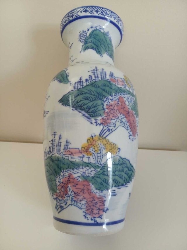 Chinese Traditional Ceramic Vase