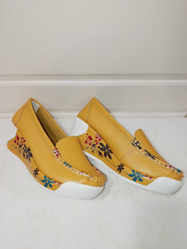 Women' s rocking shoes air cushion soft sole and black