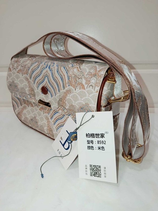 Brand new Popular women's bags 2024 new soft fashion casual cros