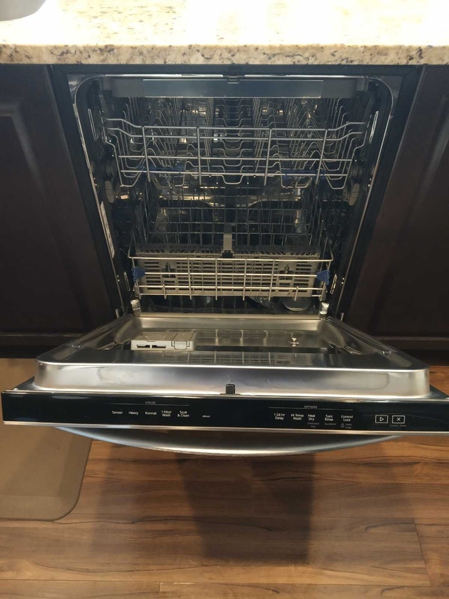 Whirlpool - 24" Built-In Dishwasher - Stainless Steel 47dBa - photo 2
