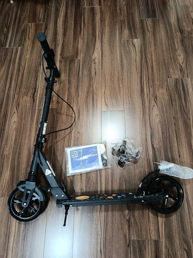 Brand new Scooter Youth Scooter Children 8 years old and above 6