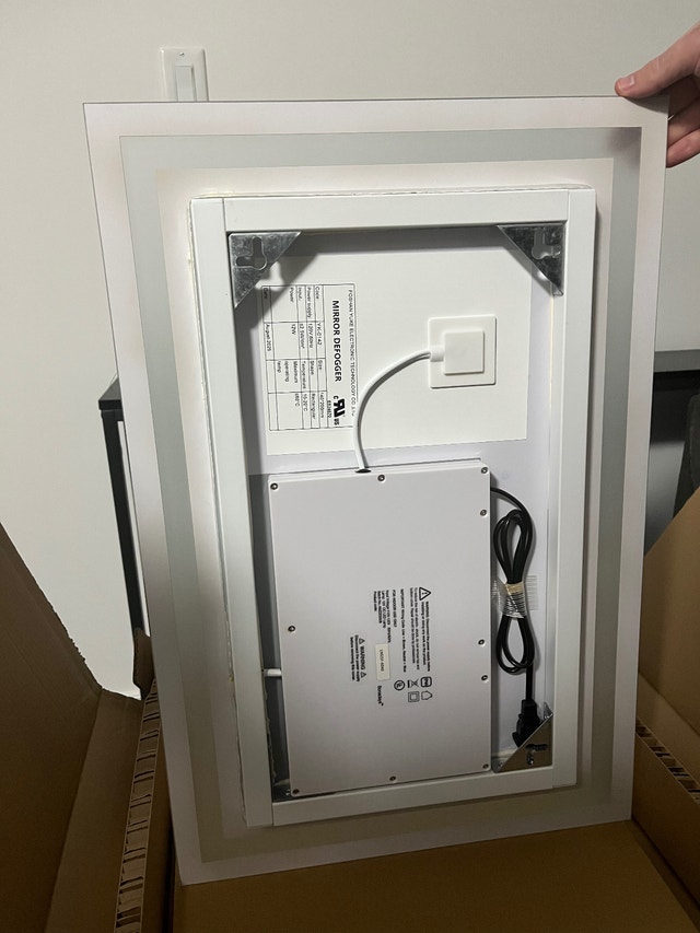 Bathroom LED mirror with Defogger.Size: 16"L x 24"W - photo 2
