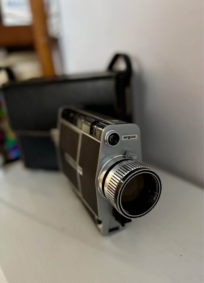 Vintage Super 8 Camera - Argus Showmaster 822T with case - photo 2