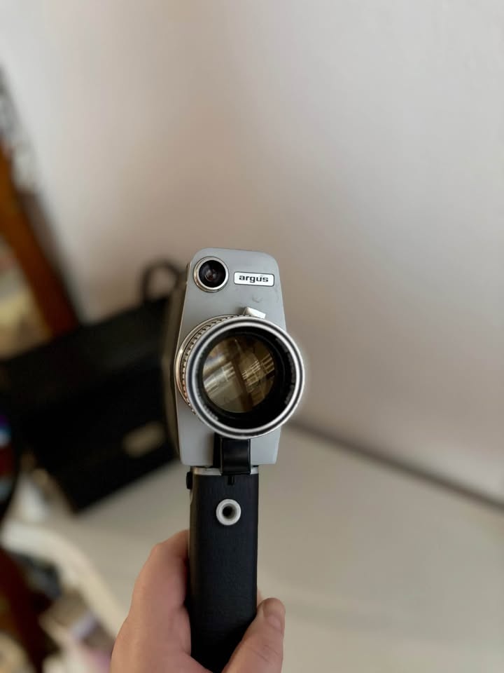 Vintage Super 8 Camera - Argus Showmaster 822T with case - photo 5