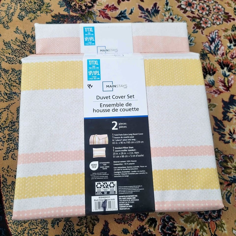 2 piece Twin XL size Duvet Cover set ( Brand new ) Limited stock
