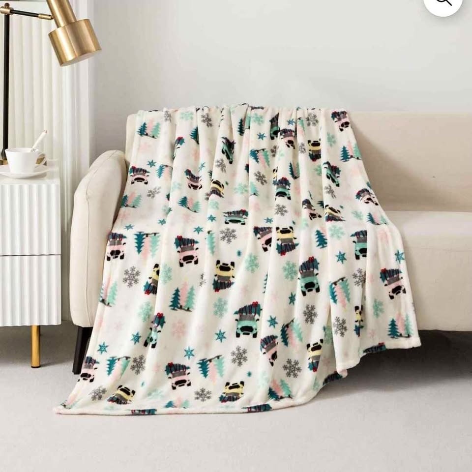 Holiday Time Soft Plush Throw Blanket ( Brand new - Open box ) 5