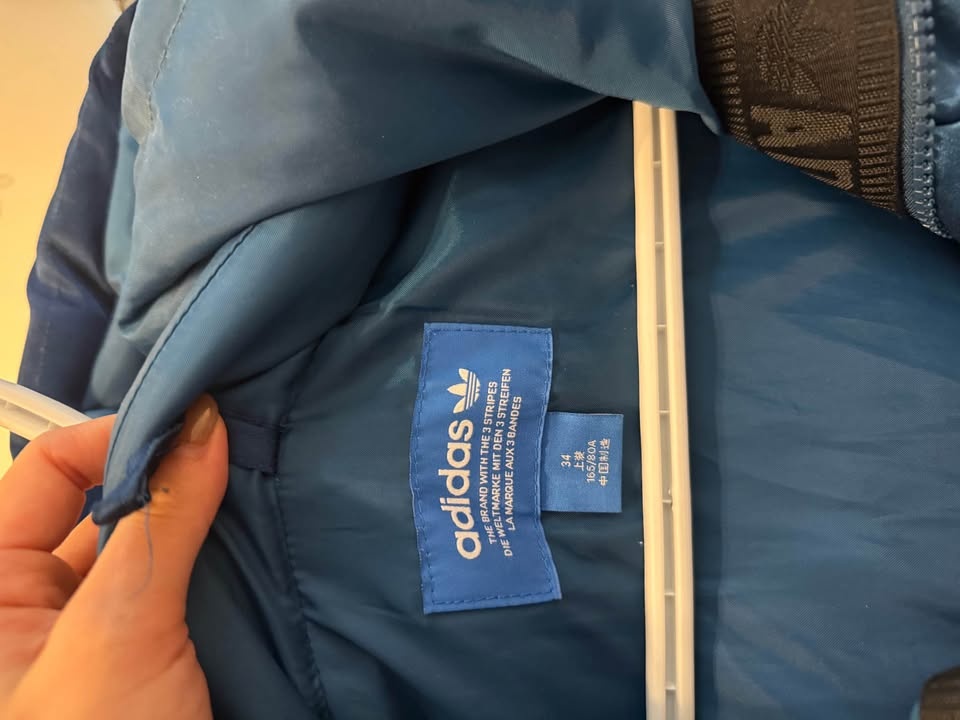 adidas women’s jacket small - photo 5