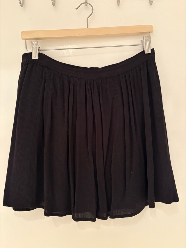 forever 21 casual black skirt with lining - large