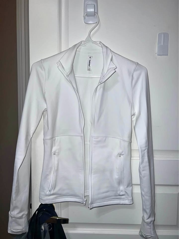 Aritzia TnaLIFE Relay Zip-Up, White, Small