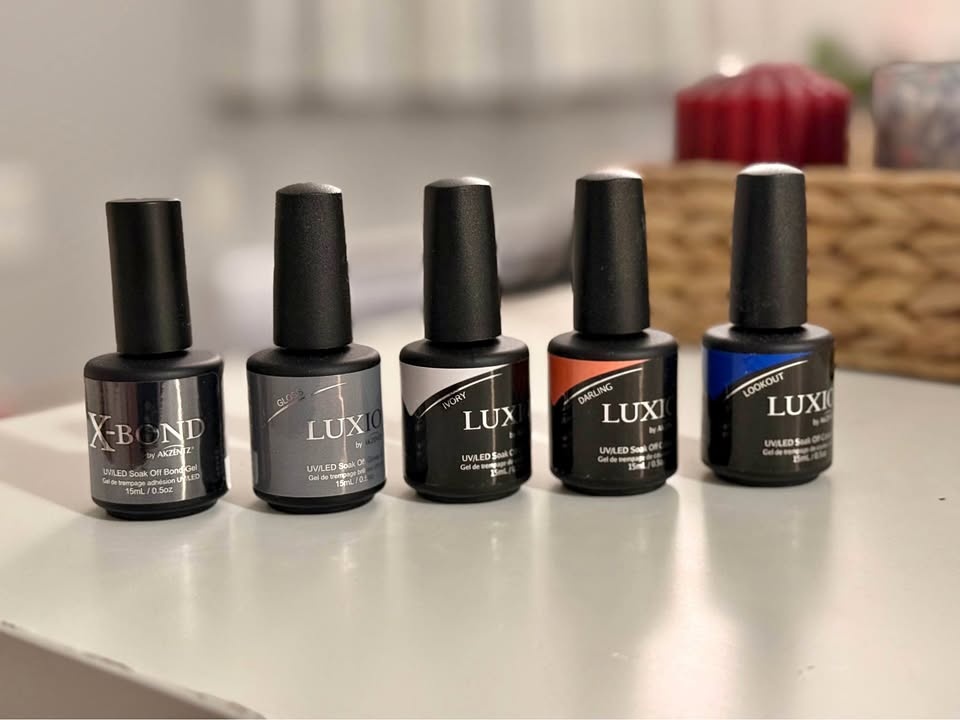 Luxio Nail Polish by AKZENTZ