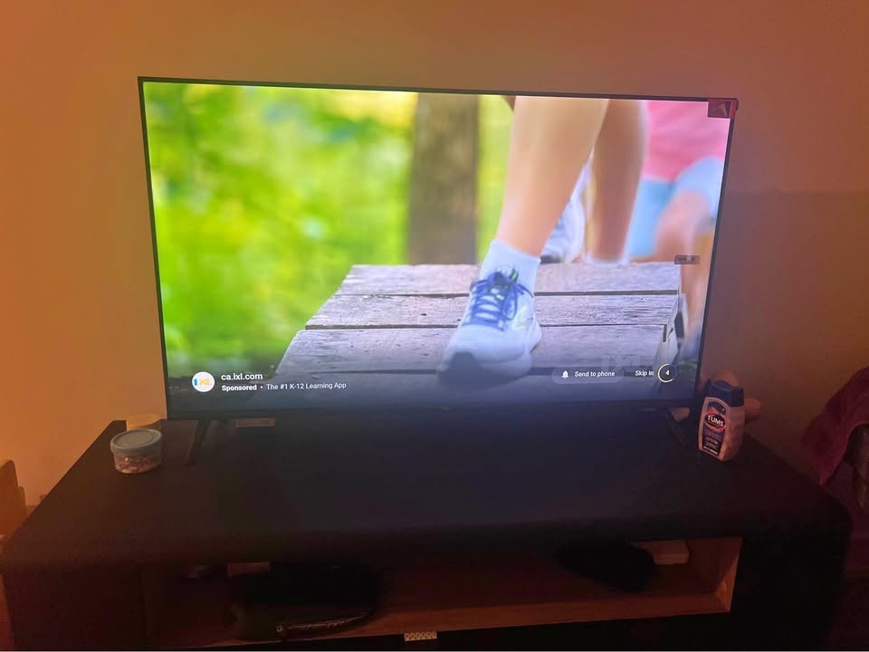 Tv and tv stand - photo 2