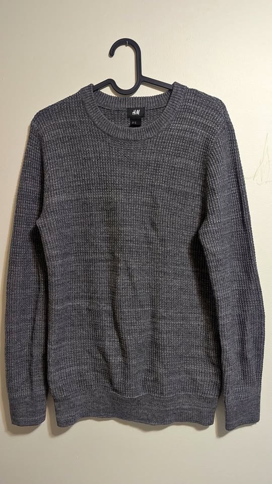 H&M Grey Sweater Size XS