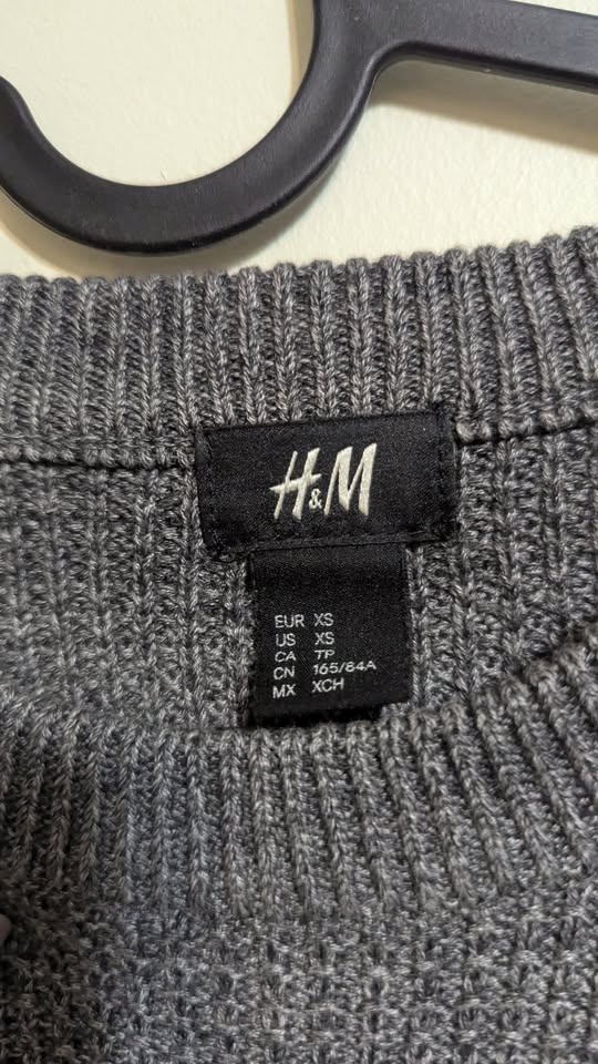 H&M Grey Sweater Size XS - photo 2