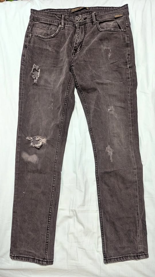 Zara Man Grey Ripped Jeans 32"