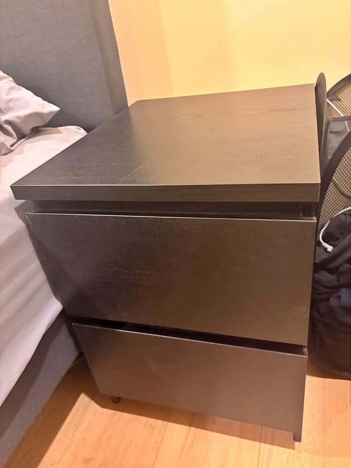 2 Malm Night Stands