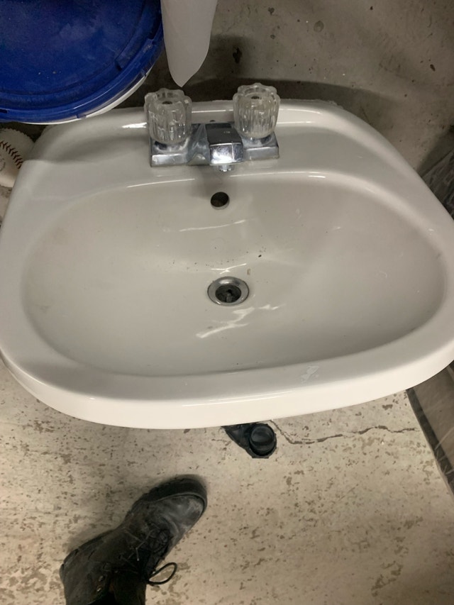 Sink Good Condition