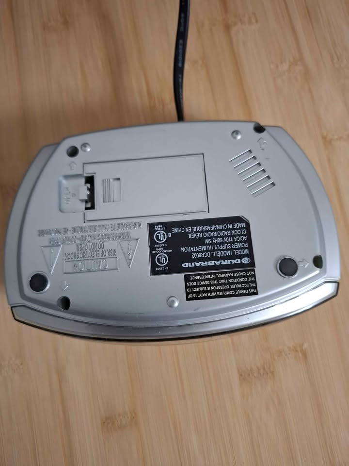 Alarm clock radio - photo 3