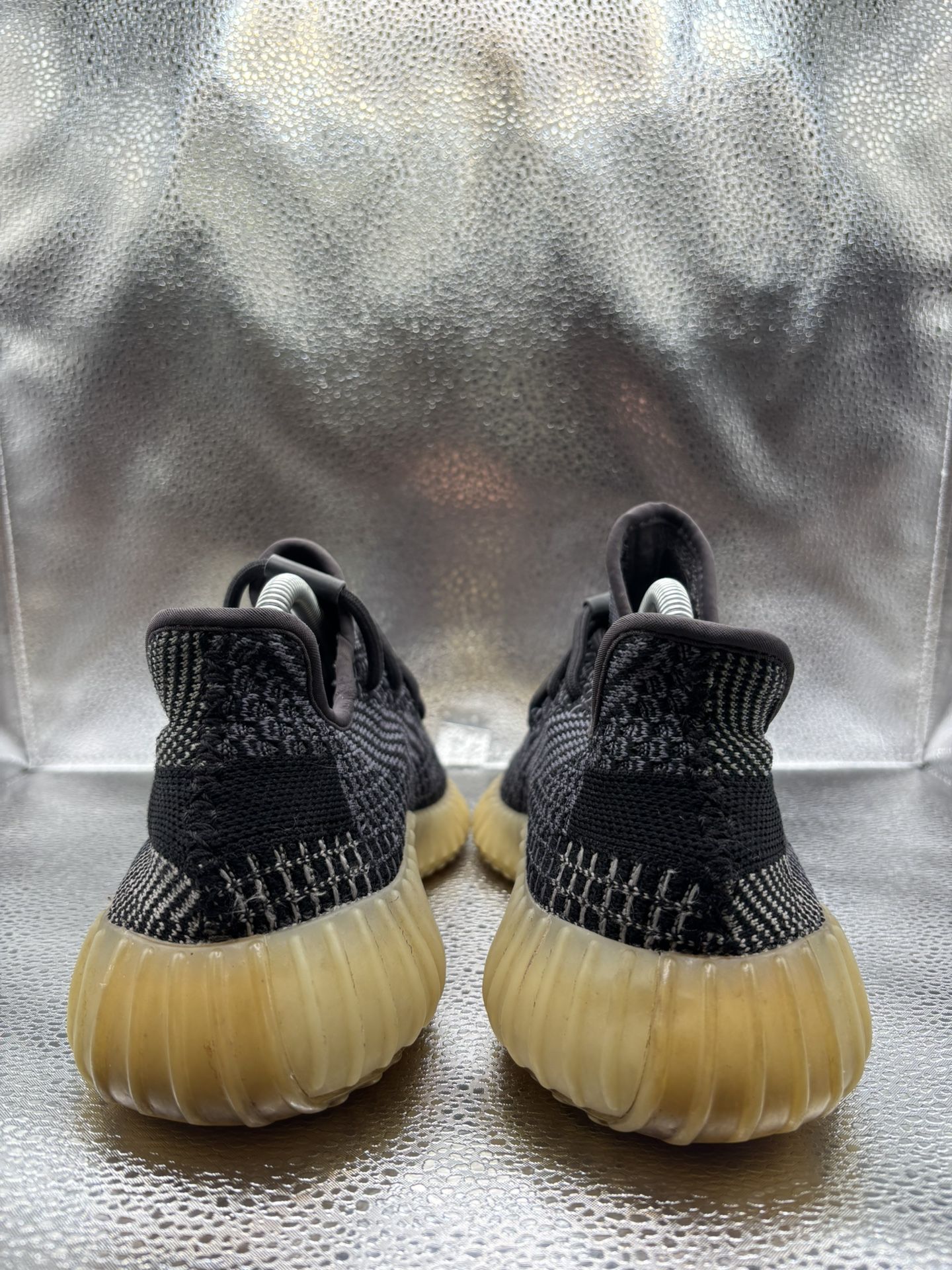 Adidas Yeezy Boost 350 Carbon - photo 4