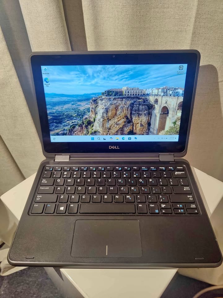 Dell Laptop Touchscreen 2in1 Windows 11