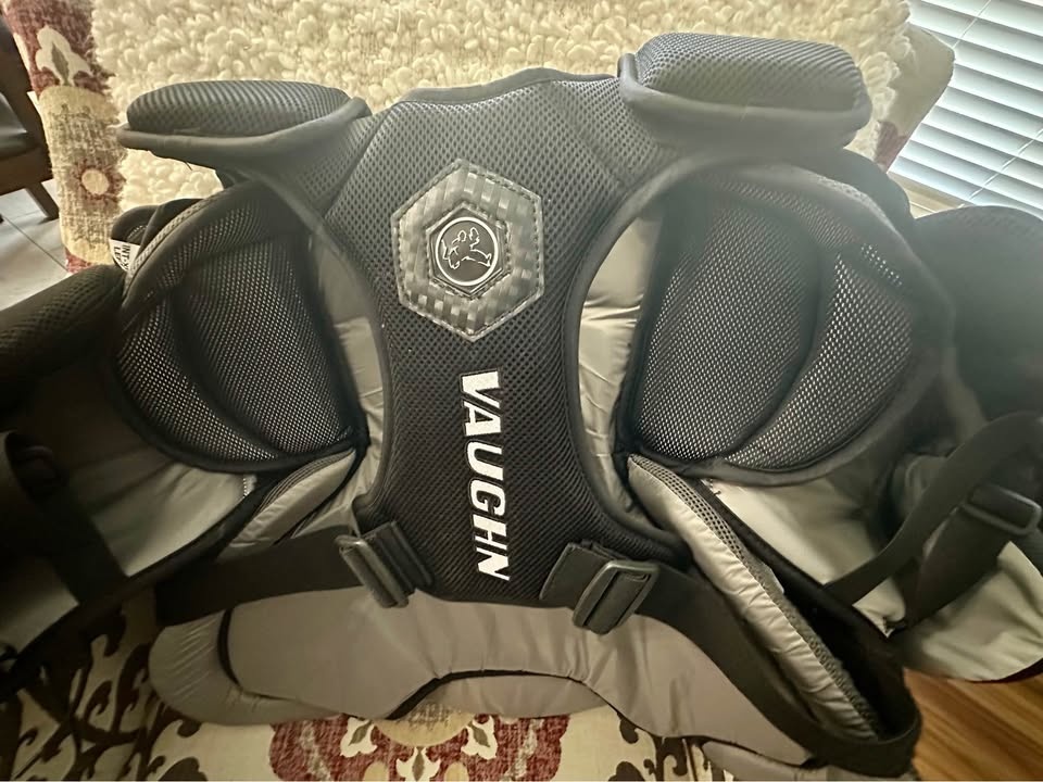 Vaughn Velocity 9 Goalie Chest Protector X-LARGE - photo 3