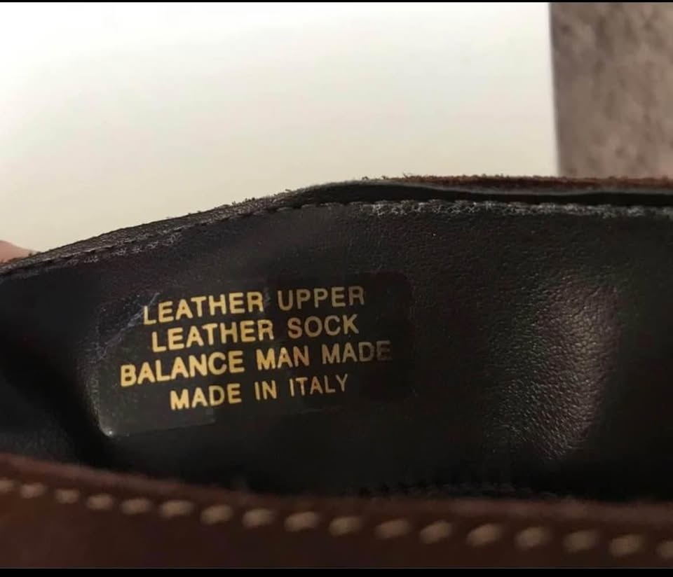 Brand new Le Chateau Women's Ankle Boots. Italian Made Leather. - photo 2
