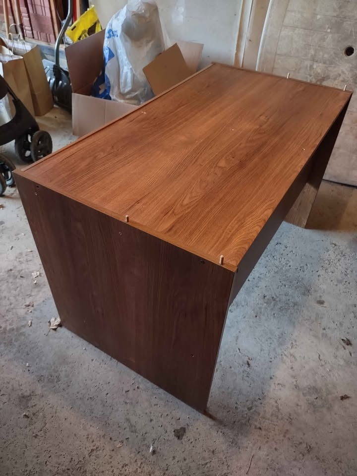 🪑 Sturdy Study Desk – Budget Student Option - photo 2