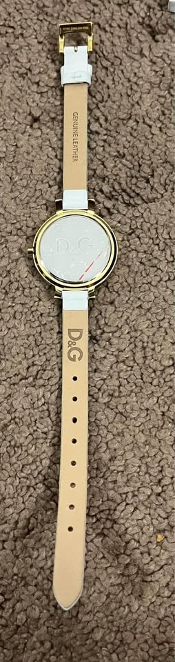BNWT Dolce and Gabbana Women's Watch. DW0523 - photo 3