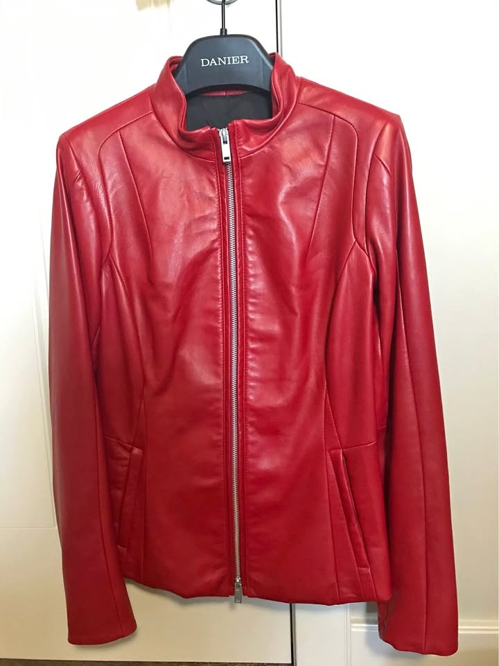 BNWT Danier Size : Extra Small