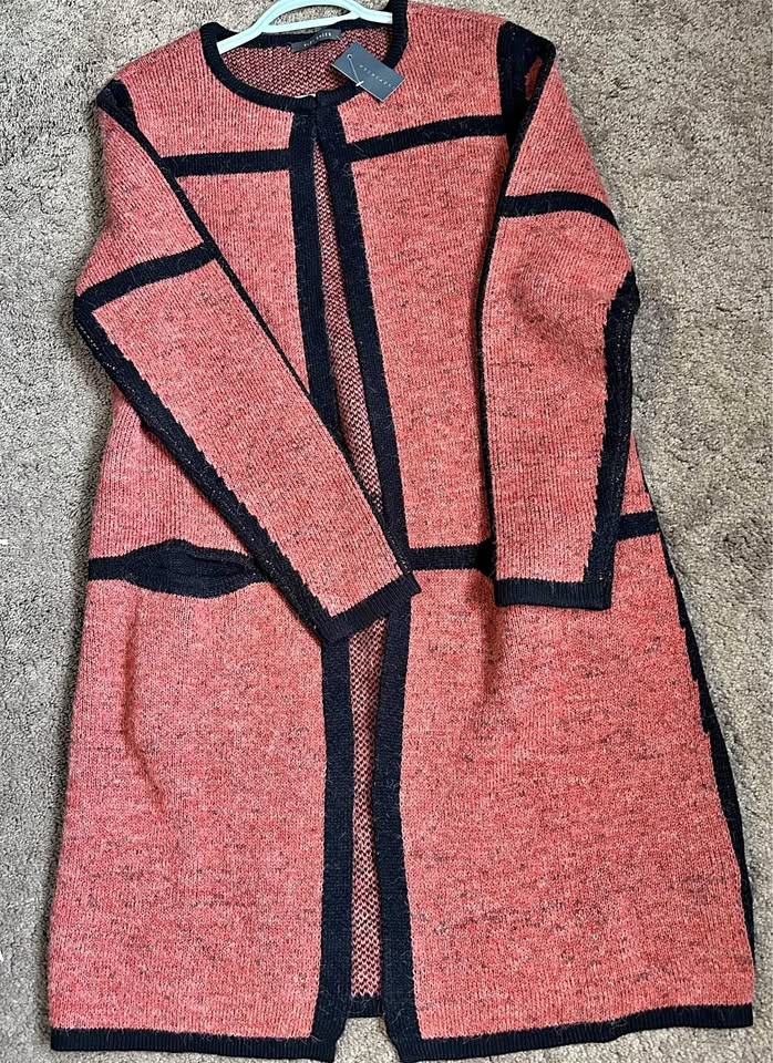 BNWT SUZY SHIER SIZE : SMALL Price : $65