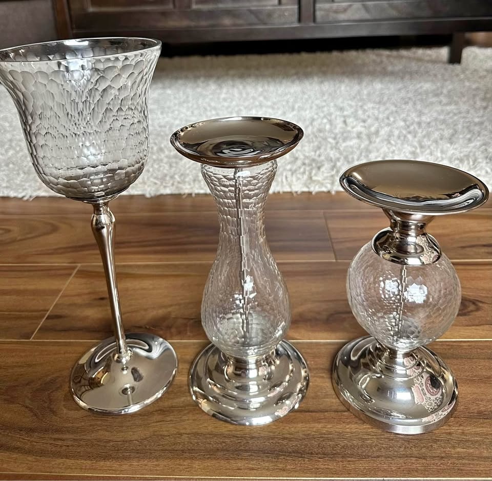 SET HOME DECORATIONS Price $100