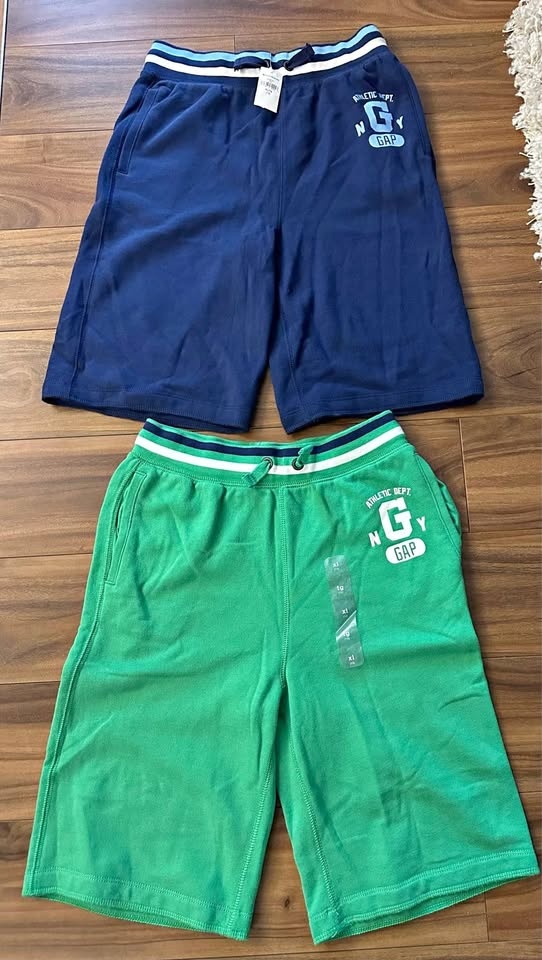 BNWT Boys Gap Shorts. Size : XL (12) Price : $25 each