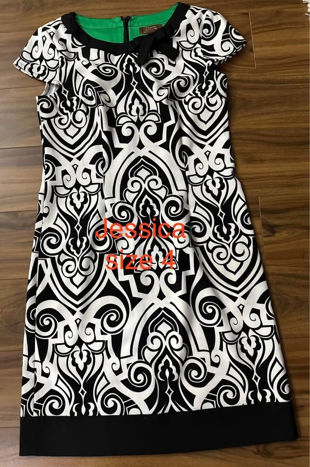 Women's Dresses Price : $25 each Size 4 and size Small - photo 2