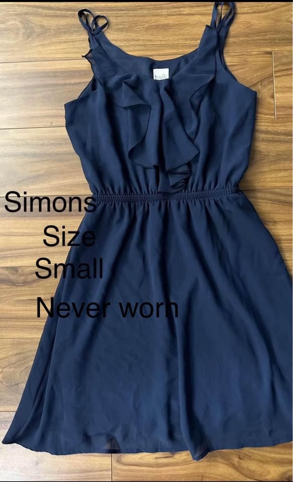 Women's Dresses Price : $25 each Size 4 and size Small - photo 5