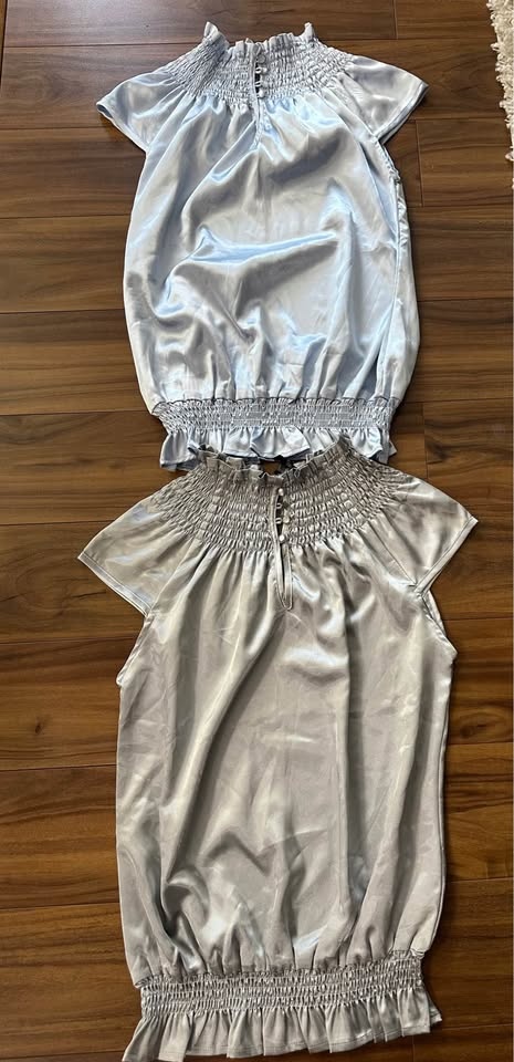 Never worn Le Chateau & Gap Blouses Price : $10 each - photo 3