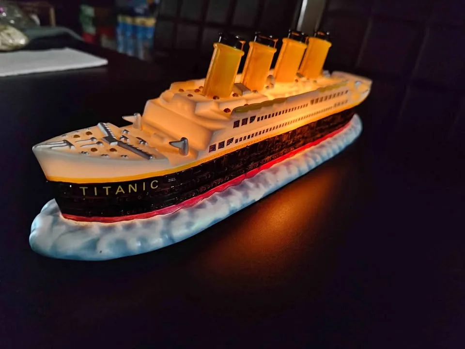 Titanic night light 1998 enesco antique thumbnail