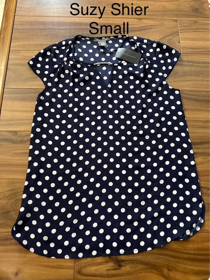 BNWT Suzy Shier Tops Size : Small Price : $15 each - photo 4