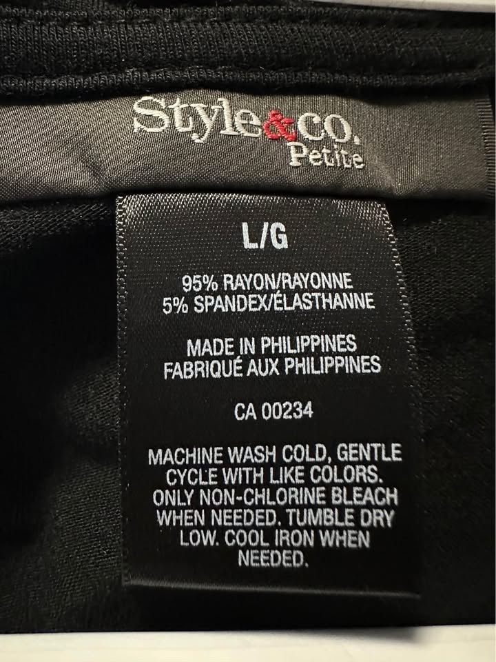 BNWT STYLE & CO.PETITE size : LARGE Price $35 - photo 4