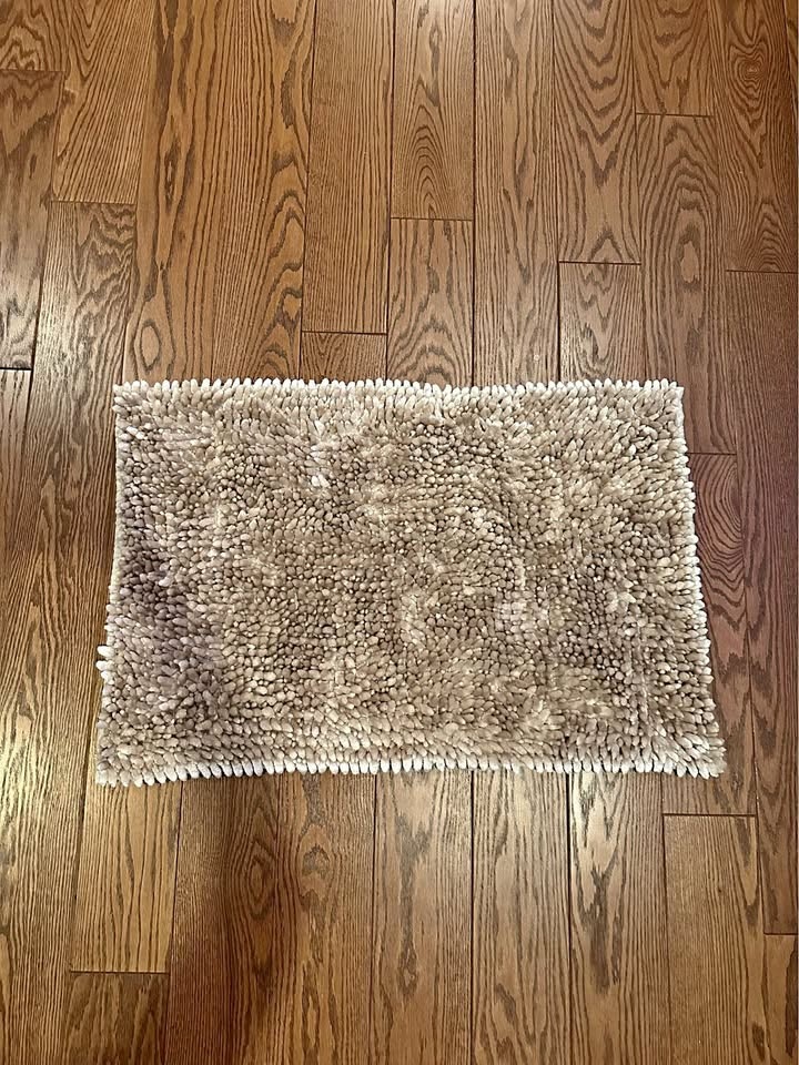 Bath rug