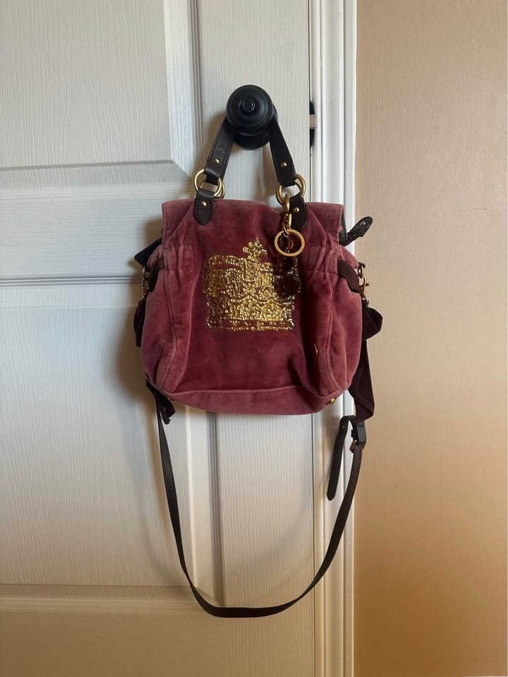 True Vintage Juicy couture Purse, Charm Included!! - photo 2