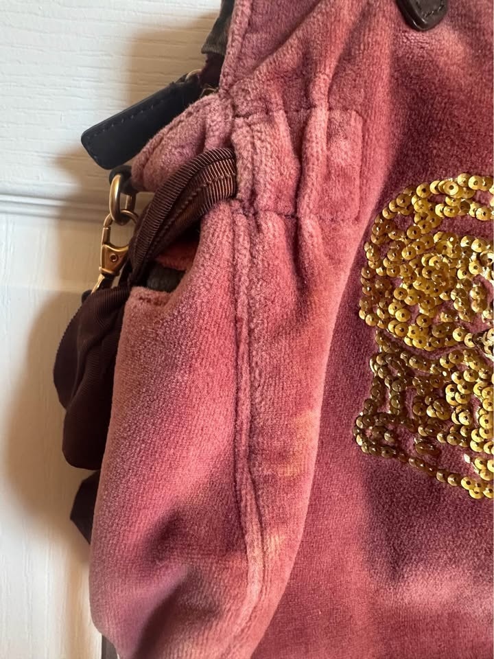 True Vintage Juicy couture Purse, Charm Included!! - photo 5