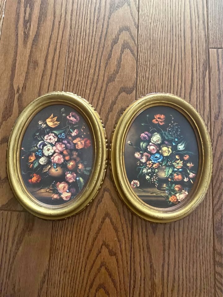 Floral print with frame