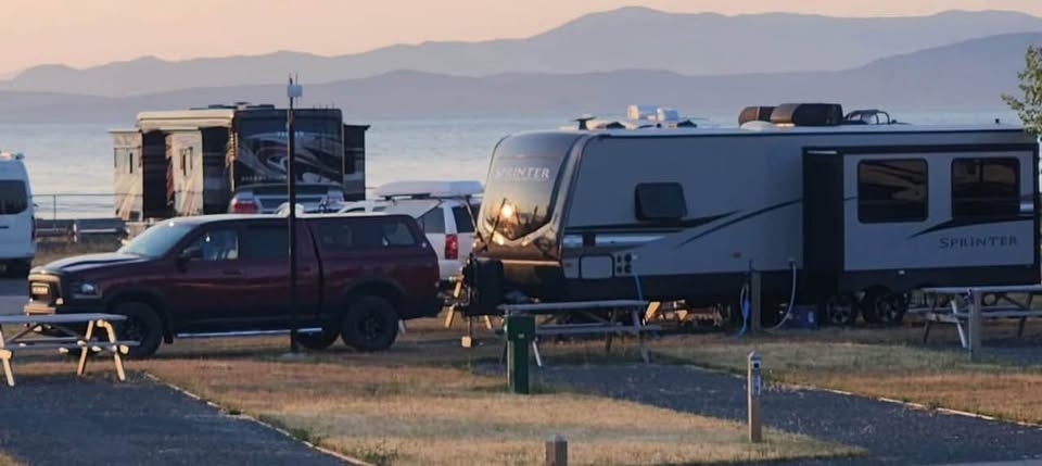 2018 Ram Rebel Truck & 2019 Travel Trailer Keystone Sprinter - photo 2