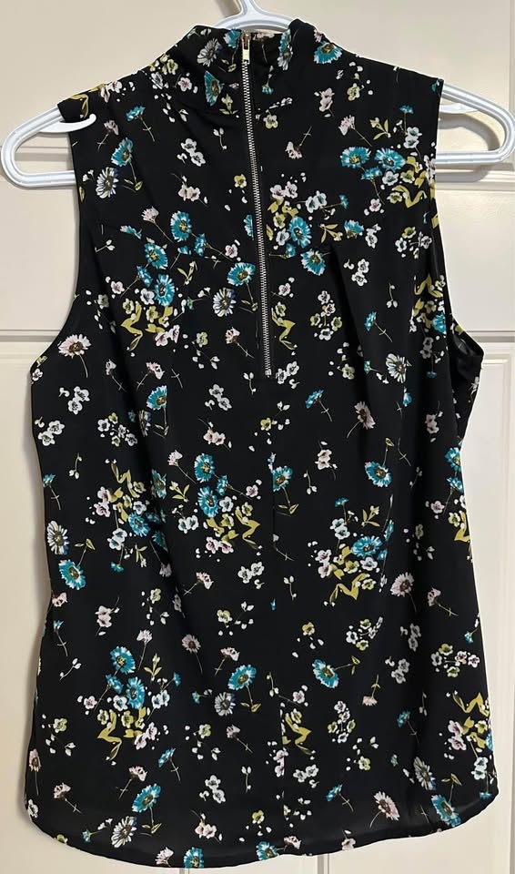 Banana Republic Blouses $5 Each - photo 4