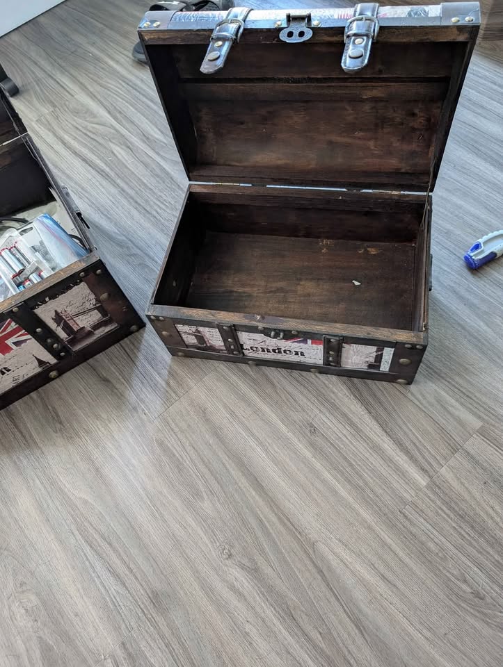 Two storage chests - photo 2