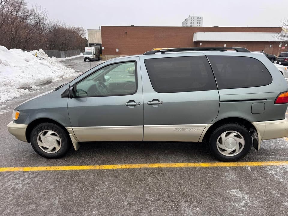 2000 Toyota Sienna - photo 3