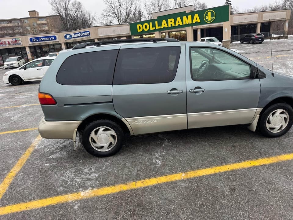 2000 Toyota Sienna - photo 4