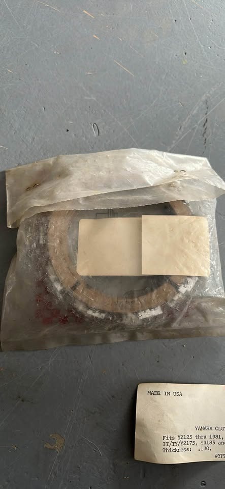 OEM/Barnett Clutch Plates for 1981 Yamaha VZ225 - photo 2