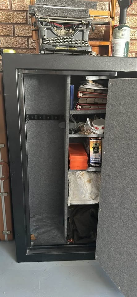 Stack-On steel security cabinet - photo 3