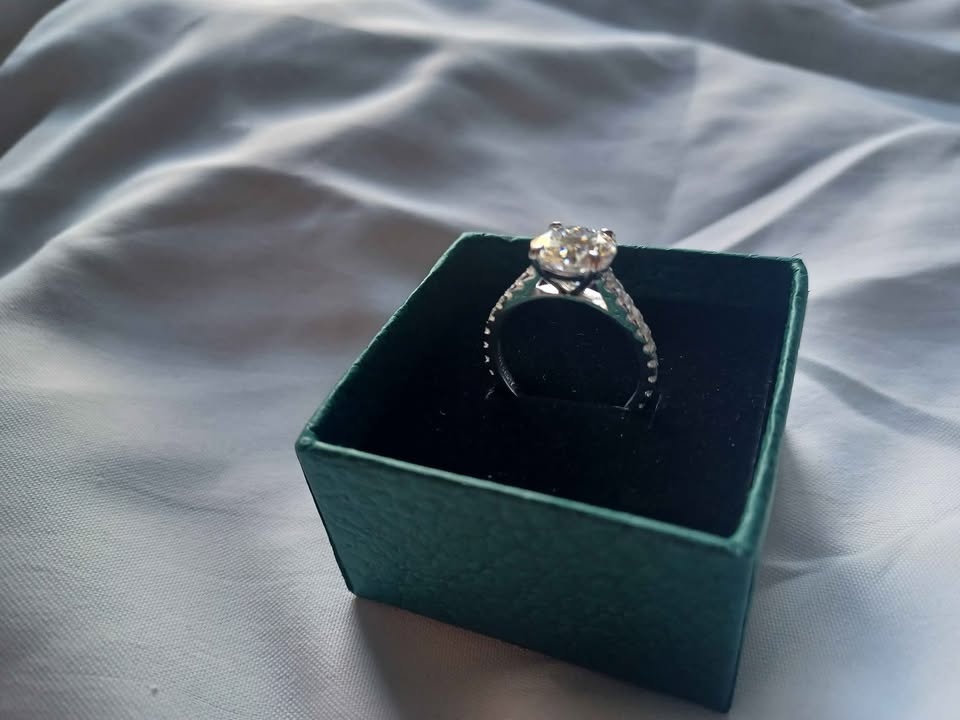 New 3.546 Carats Moissanite .925 Silver Ring - photo 2